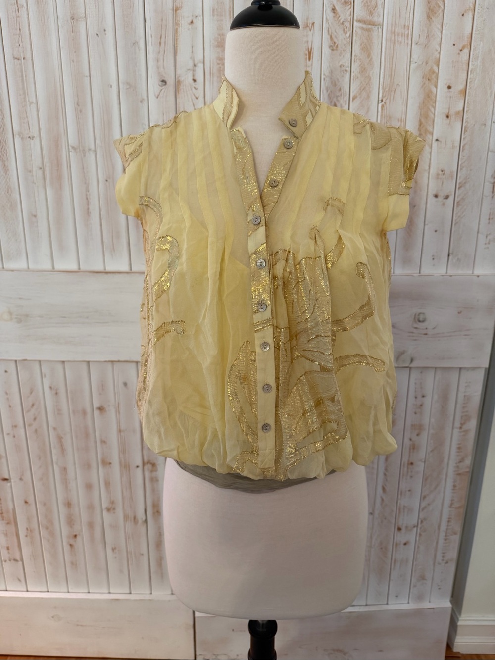 Nicole Miller, collection Sheer Yellow Gold-Accent Cap-Sleeve Blouse